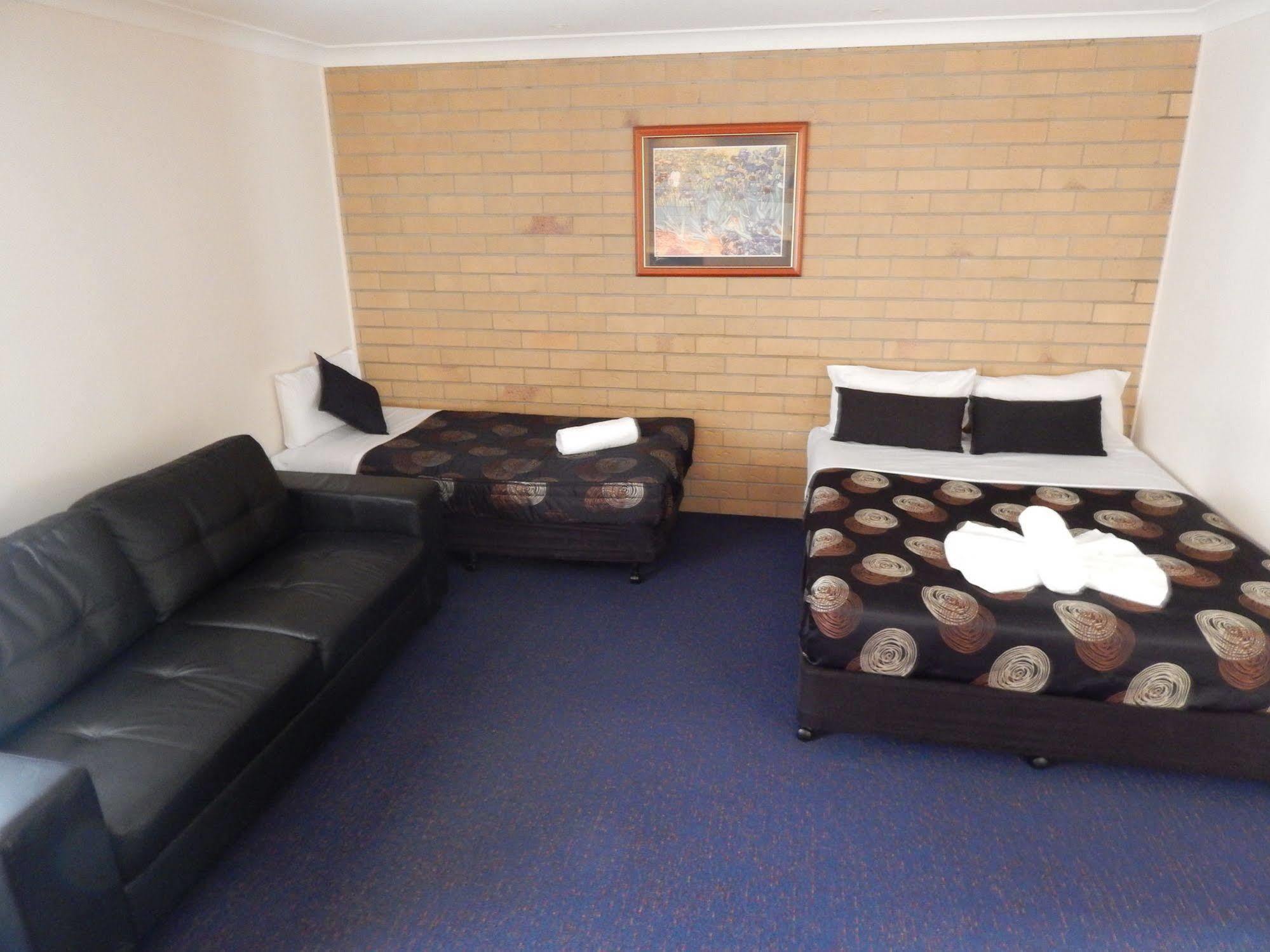 Cotswold Motor Inn Toowoomba Exterior photo